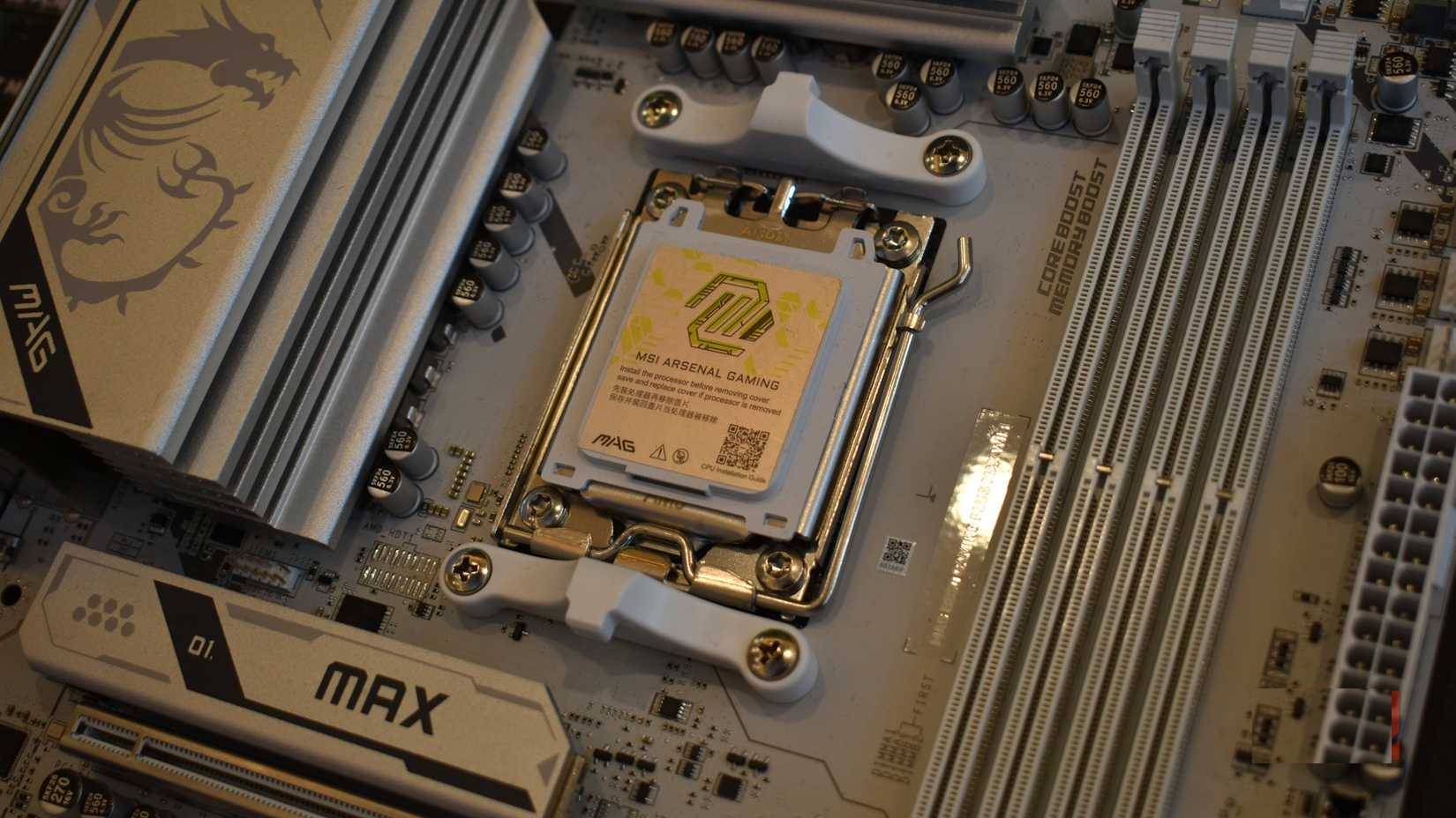 Picture 2 of MSI's new X870(E) UNIFY-X MAX motherboard: A dream for overclocking enthusiasts.