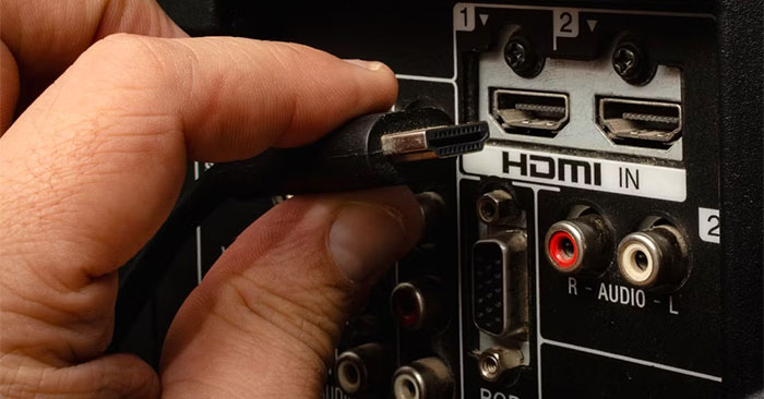 10 Devices You Can Plug into the HDMI Port on Your Smart TV