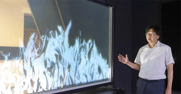 100-inch Transparent TV as Thin as Hair, Super Sharp Image, 1/10