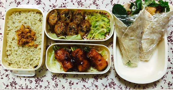 Here are 24 suggestions for convenient and nutritious packed lunches to take to work.