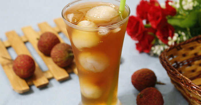 5 incredibly simple yet delicious ways to make lychee tea at home.