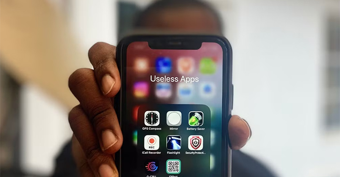 8 Unnecessary Apps for iPhone