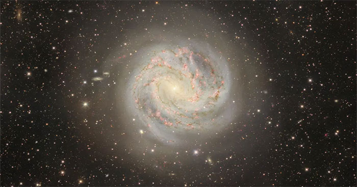 Admire the Majestic Image of the 'Southern Pinwheel' Galaxy
