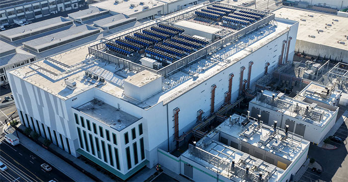 How much electricity and water do AI data centers consume? The truth behind the controversies.