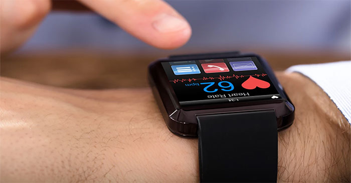 AI System Uses Smartwatches to Detect Potential Health Risks Early