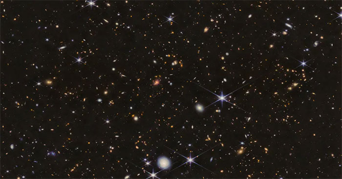 Ancient 'Spider Web Galaxy' Cluster Discovered, 10 Billion Years