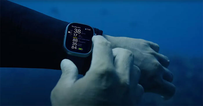 Apple Watch Saved the Life of a Man Swept Away by Floodwaters in