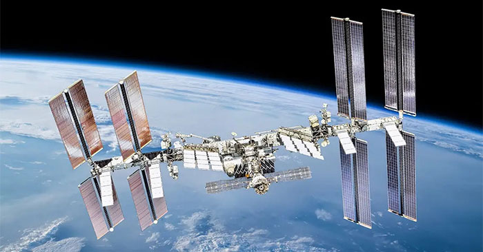 Billionaire Musk's SpaceX Took on the Job of Destroying the ISS