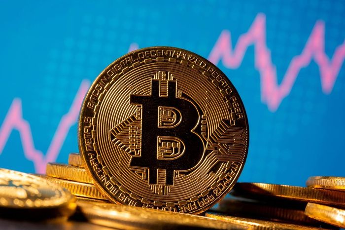 Photo of Bitcoin price today July 18: Adjusted to 64,600 USD