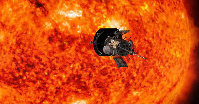 How Can Extreme Temperatures Affect Spacecraft?