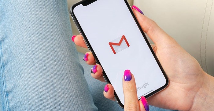 How to Add a Gmail Account to an iPhone
