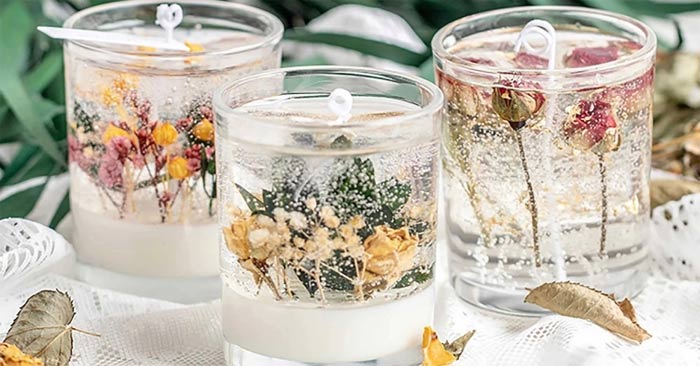 How to Bring the Scent of Christmas Into Your Home