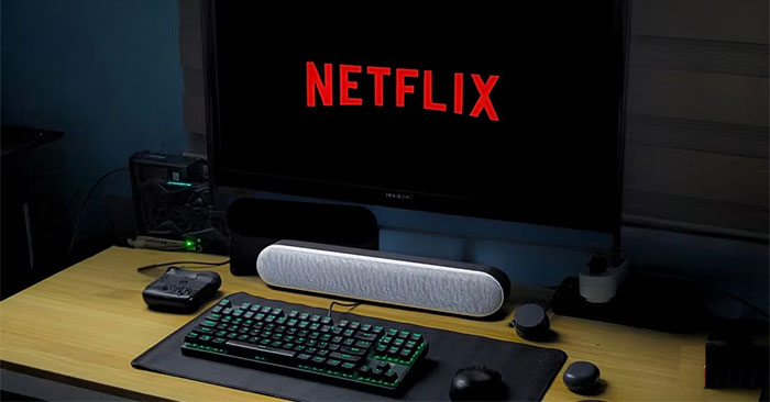 How to Build the Perfect, Cheap Streaming System in a Tiny Dorm Room