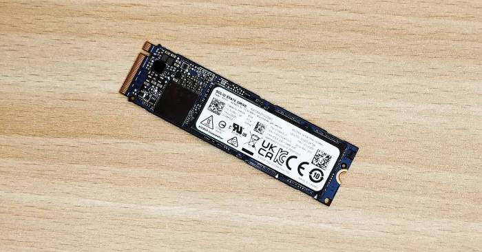 How to turn an old laptop's SSD into a USB drive.