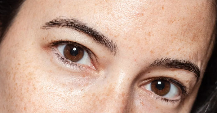 How to Smooth Skin in Photoshop