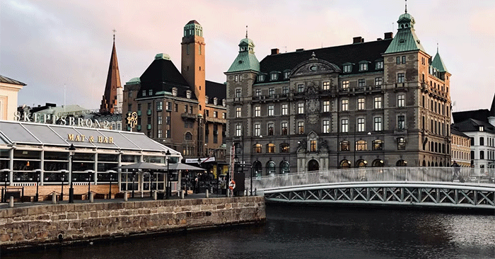 How to Take Better Architectural Photos with Your Smartphone
