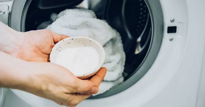 How to Use Baking Soda to Clean Clothes and Deodorize: Step-by-Step Guide