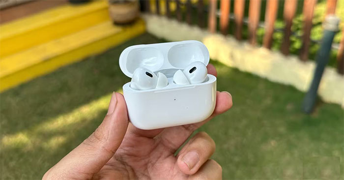 How to Use Conversation Awareness and Live Listen on AirPods