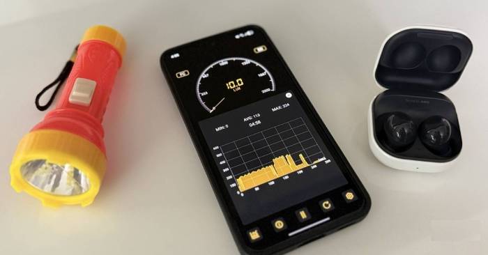 How to Use an Android Phone to Measure Light and Sound in a Room