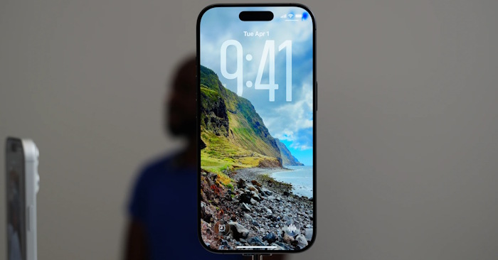 How to Create Liquid Glass Effect on iPhone Screen