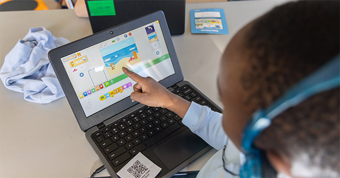 Instructions for Designing a Maze Game in ScratchJR