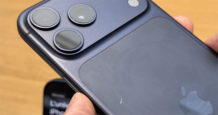 iPhone 17 Is Accused of Being Easily Scratched
