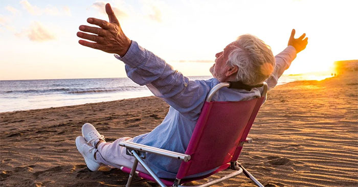 New Study: Living Near the Ocean May Help Prolong Life