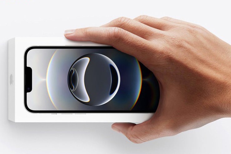 Quick Review of the 'Sassy' iPhone 16e