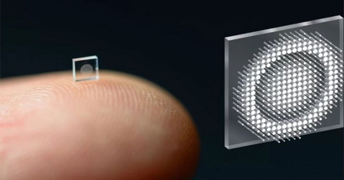 Camera the Size of a Grain of Salt, Takes Amazingly Sharp Photos