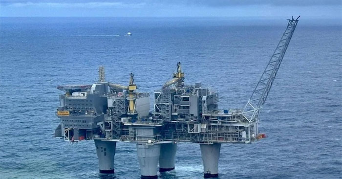 Troll a Natural Gas Drilling Rig