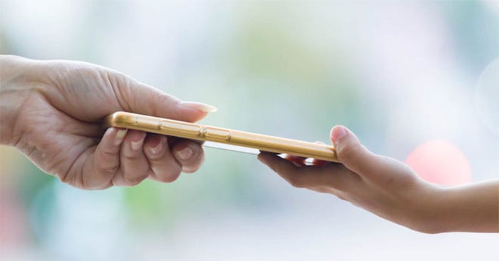 The Right Age for Children to Start Using Smartphones: Main Insights