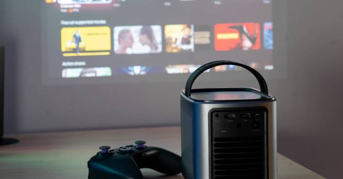 Why Are Projectors Gradually Replacing Tvs in Living Rooms: Explained