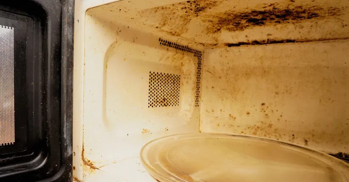 Why Microwaves Rust and Whether They Are Safe to Use?
