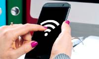 3 ways to view connected WiFi passwords on your Android or iPhone phone.