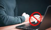 How to fix the missing WiFi icon on a Windows 11 laptop.
