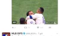 Save GIF images from Twitter to your computer or phone.
