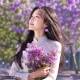 Prompt creates stunning photos with flowers using AI.
